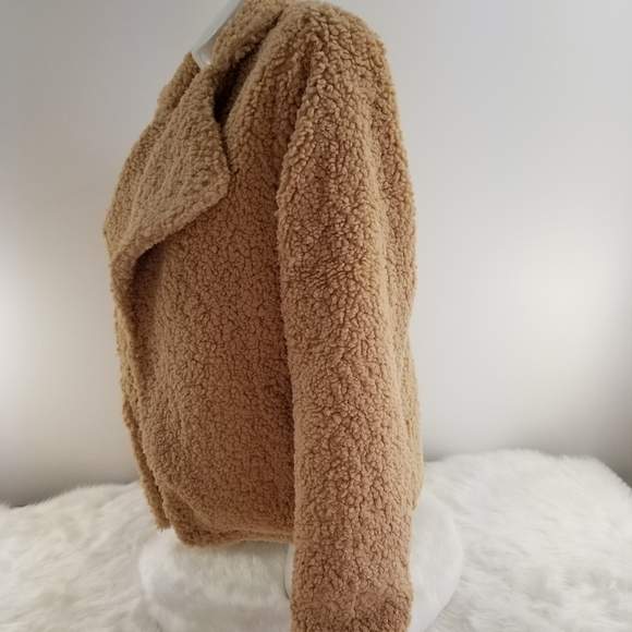 Sherpa Jacket - Picture 5 of 8